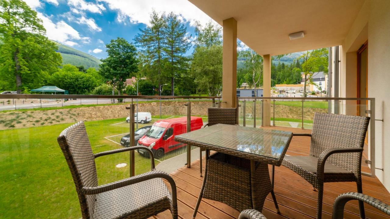 Apartamenty Sun & Snow Sarnia Residence คาร์ปัตซ์ ภายนอก รูปภาพ